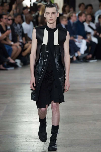 Look 23